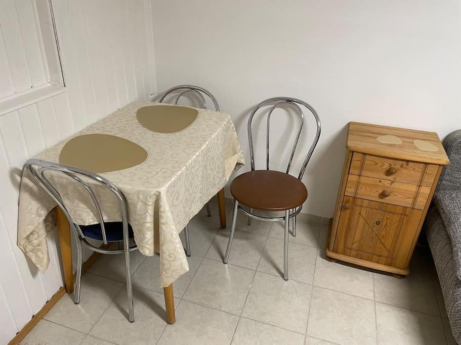 Comfortable Apartment In Commercial Centre Unterhaching Eksteriør billede